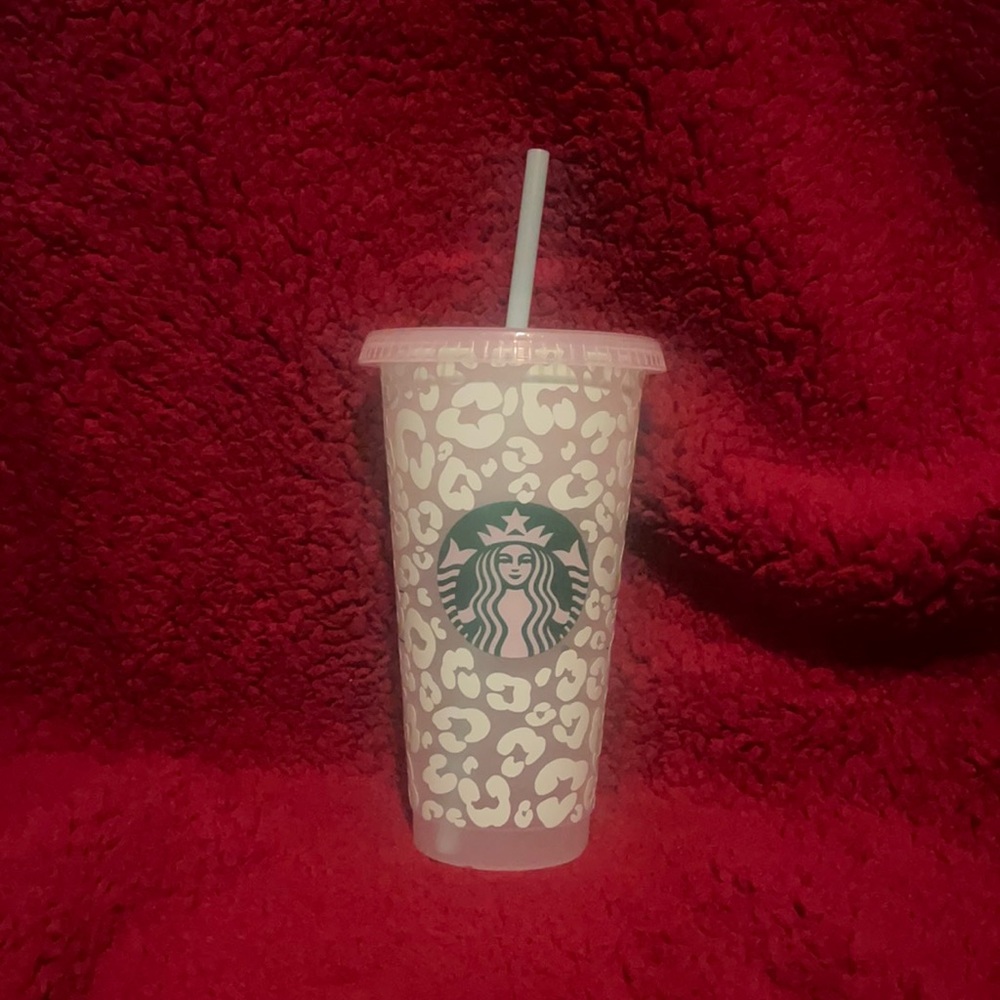 Reusable plastic 24 oz Starbucks cup